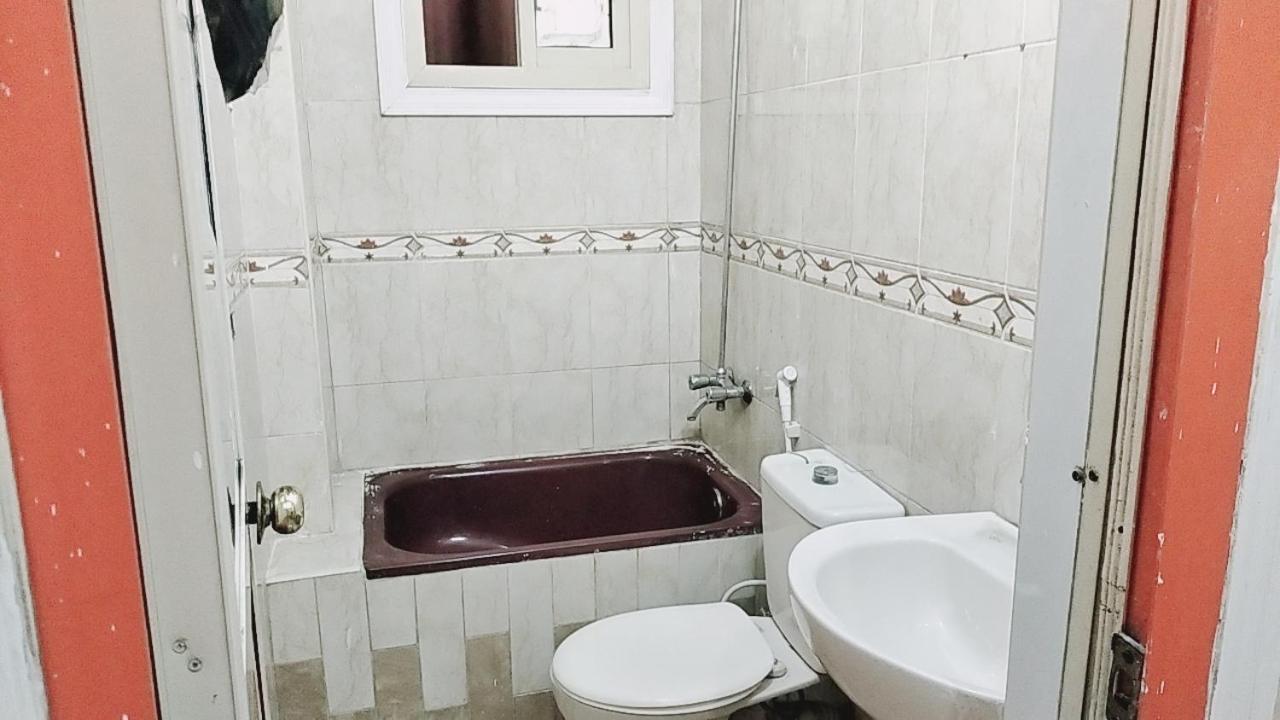 Family Apartment - Next To Abdeen Palace And Museum Каир Экстерьер фото