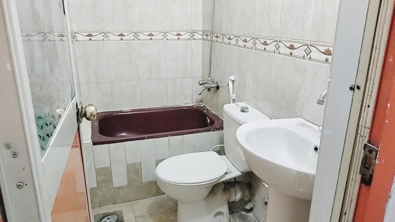 Family Apartment - Next To Abdeen Palace And Museum Каир Экстерьер фото
