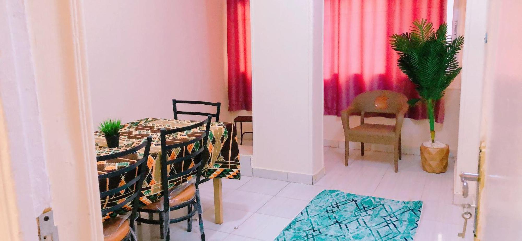 Family Apartment - Next To Abdeen Palace And Museum Каир Экстерьер фото